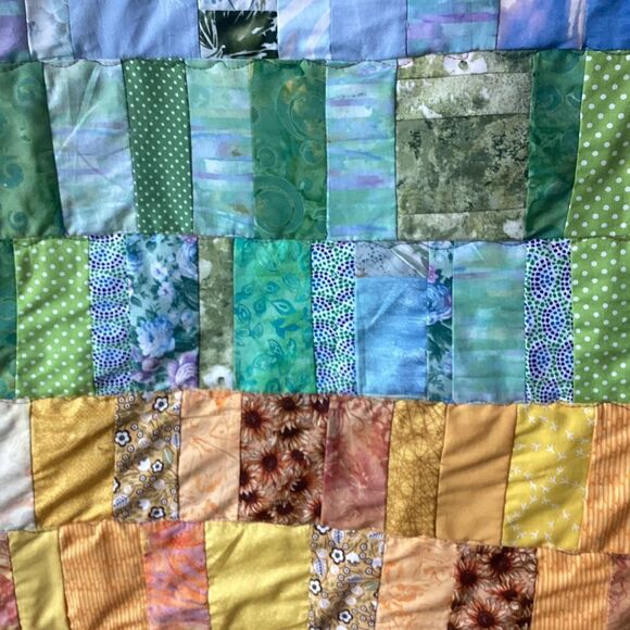 NWT Hand Crafted Colorful Patchwork Quilt in Generous Size - Picture 6 of 15